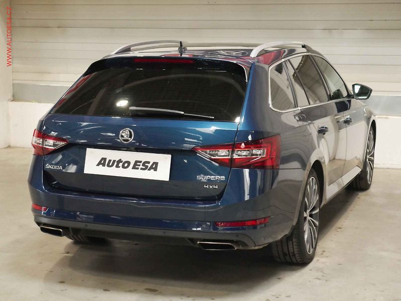 Škoda Superb (2016) 2.0 TSi 4x4, L&K, DSG, navi - fotka 6 z 23