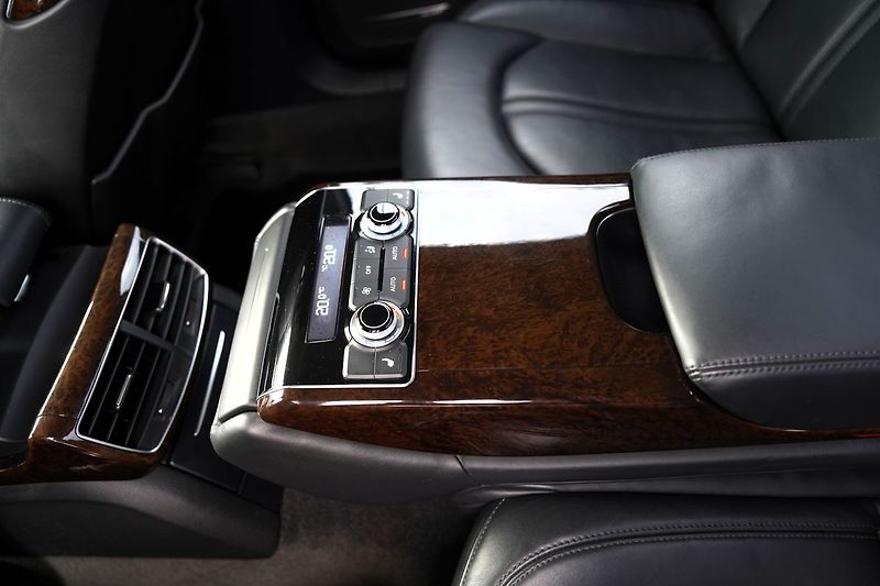 Audi A8 3.0 TDI Quattro/250 PS/ČR - fotka 31 z 50
