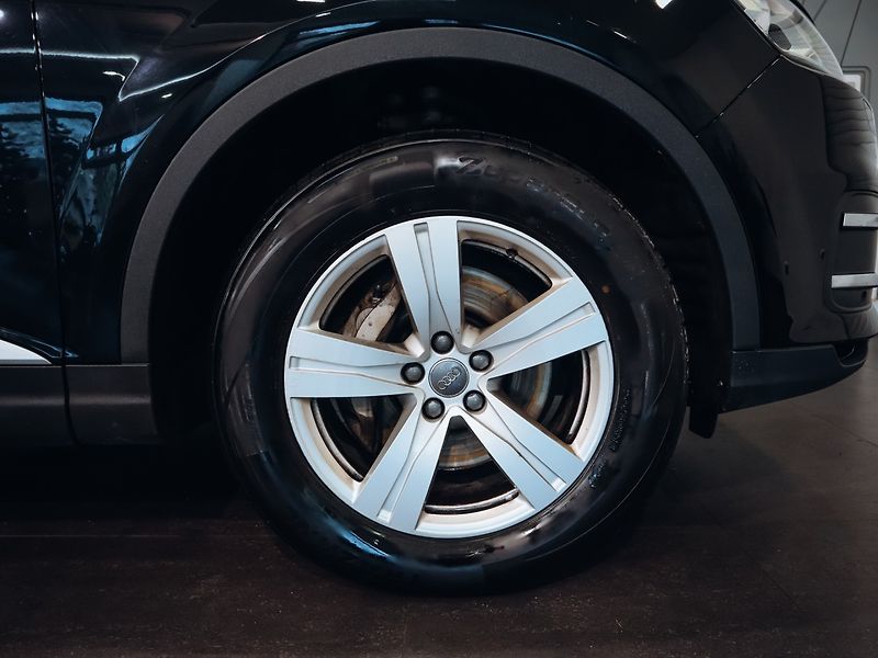Audi Q7 3.0TDI, Quattro S-line 200kw - fotka 32 z 32