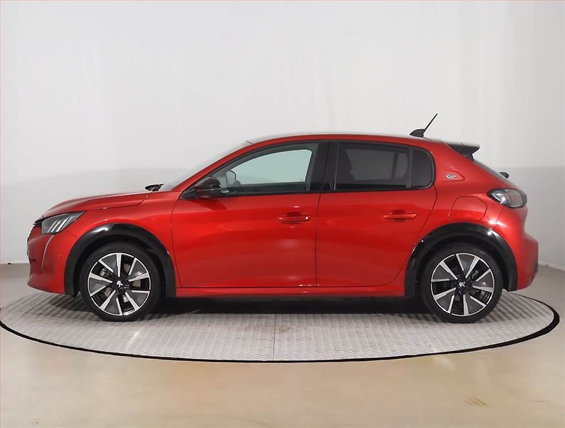 Peugeot 208 (2021) 50 kWh, SoH 91%, Automat - fotka 3 z 27