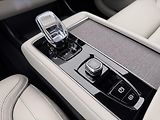 Volvo XC90 (2026) B5 AWD AUT DARK PLUS 7-míst - náhled 23