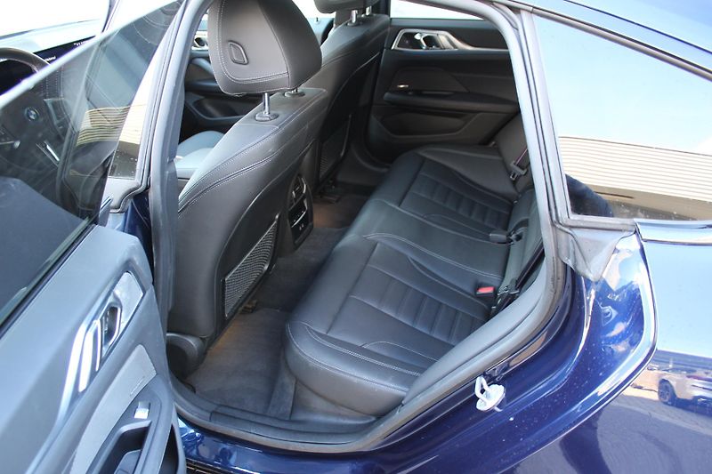 BMW i4 M50 - fotka 20 z 24