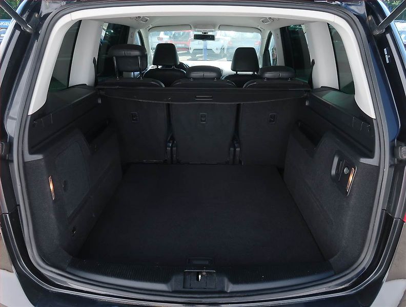 Volkswagen Sharan (2010) Highline 2.0 TDI, Automat - fotka 14 z 19