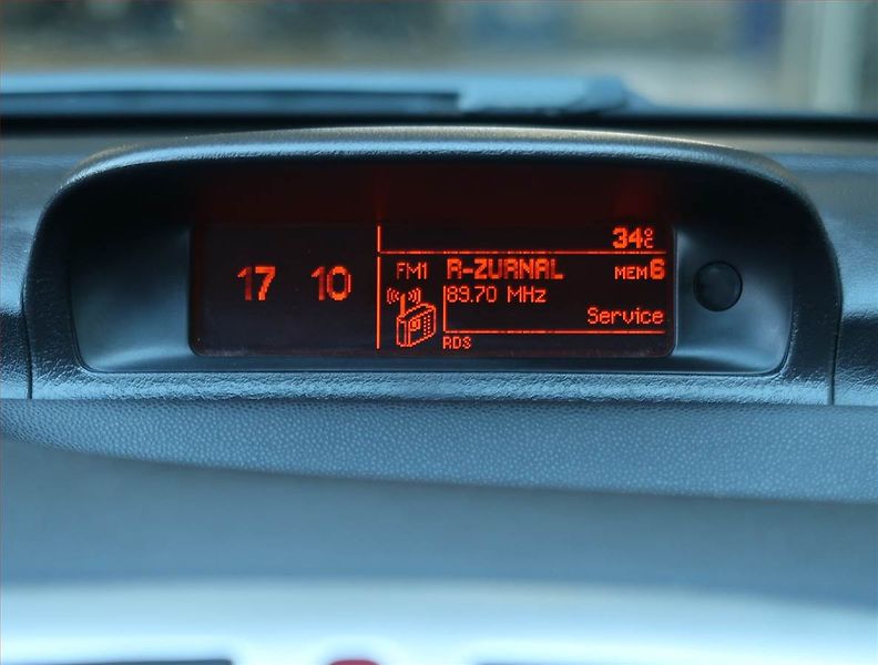 Peugeot 307 (2008) 1.6 HDi, 7 míst, Serv.kniha - fotka 14 z 16