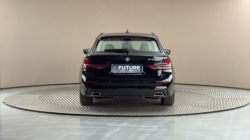 BMW Řada 5 518d AUT Touring - fotka 5 z 29