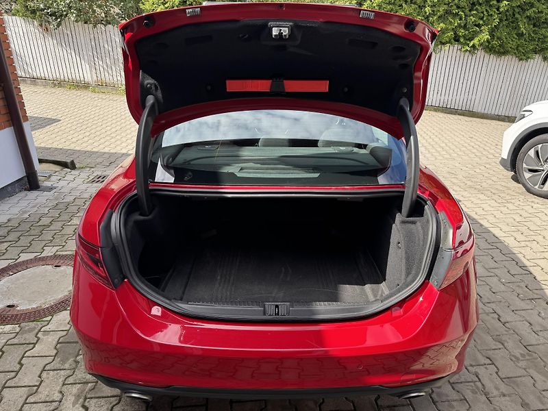 Alfa Romeo Giulia 20-Q2-148KW-FACELIFT-SUPER - fotka 27 z 27