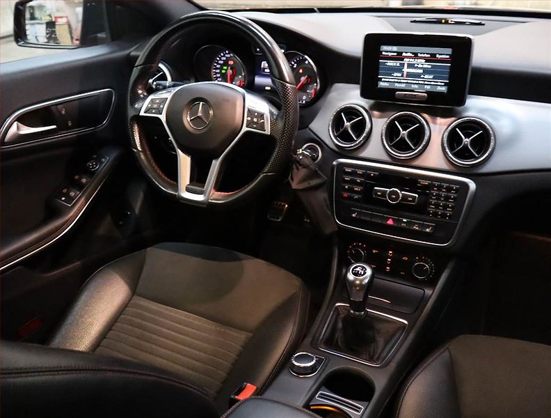 Mercedes-Benz CLA (2014) AMG Paket 200 CDI, Serv.kniha - fotka 7 z 20