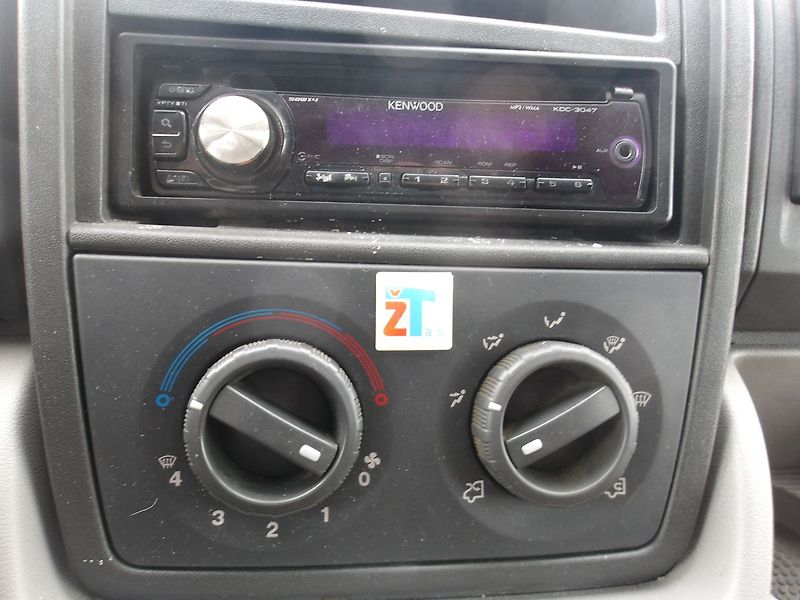 Peugeot Boxer 2,2JTD 1.MAJ.! NAJ.122000km !! - fotka 26 z 31