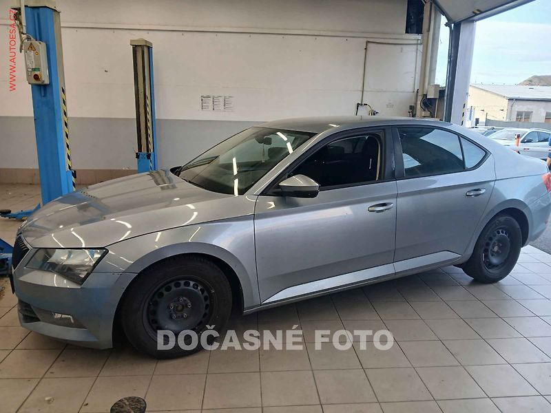 Škoda Superb (2015) 2.0 TDi, ČR, autoAC, temp - fotka 1 z 3