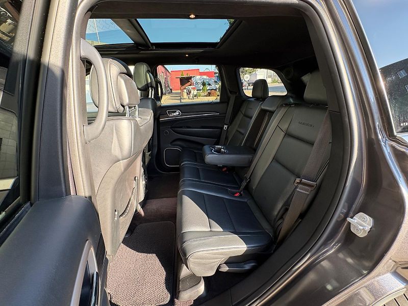 Jeep Grand Cherokee 3.0 CRD 184 kW 4X4 SUMMIT, ČR - fotka 40 z 59