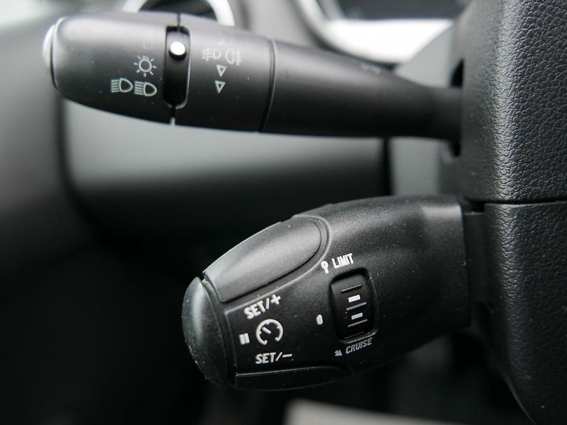 Peugeot 308 1,6 HDI 80kW SW Panorama Sport - fotka 32 z 40