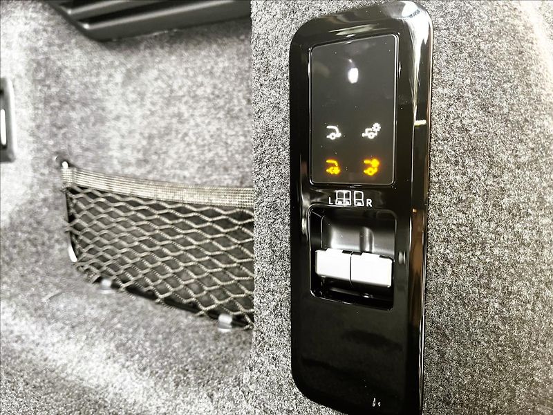 Land Rover Range Rover Sport (2026) 3,0 D300 DYNAMIC SE - fotka 7 z 32