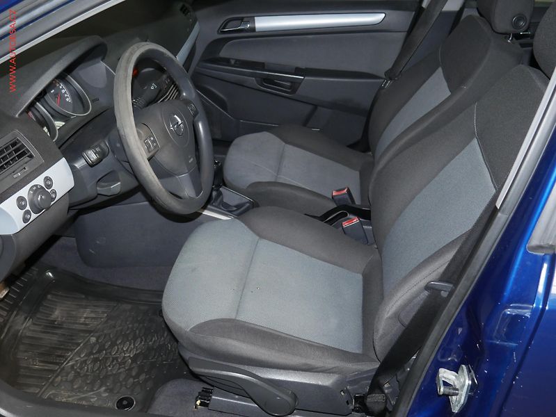 Opel Astra (2005) 1.4 16V, AC - fotka 9 z 18