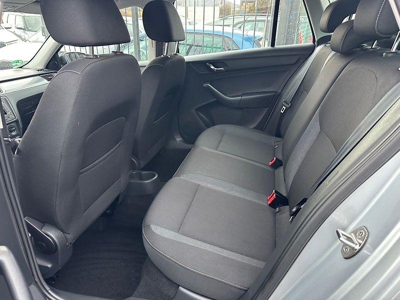 Škoda Rapid (2015) 1.4TSi DSG,NAVI,KAMERA, 100%KM - fotka 16 z 17
