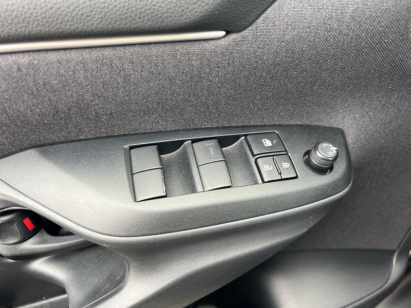 Toyota Yaris (2023) HYBRID 85kW e-CVT STYLE CZ - fotka 19 z 23