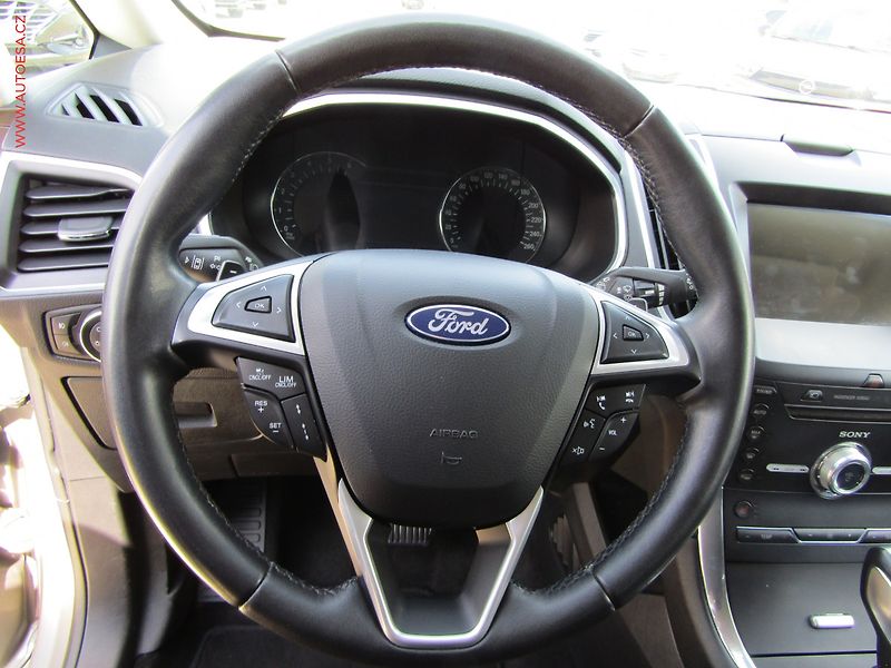 Ford S-MAX (2017) 2.0 TDCi, servis.kniha, AT - fotka 13 z 19