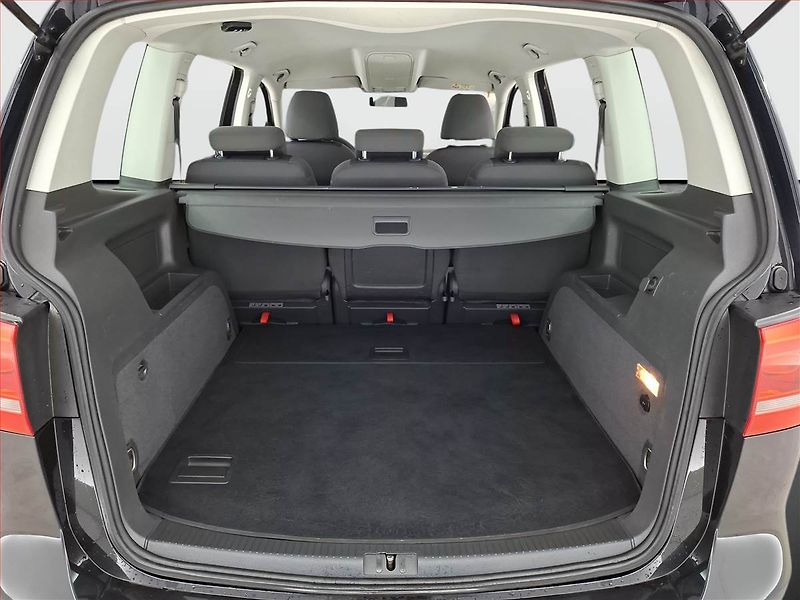 Volkswagen Touran (2015) 1.2 TSI, Serv.kniha, Tempomat - fotka 13 z 17