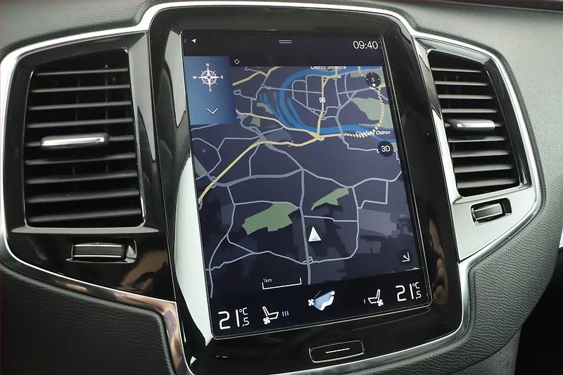 Volvo XC90 (2016) D5 AWD - fotka 9 z 19