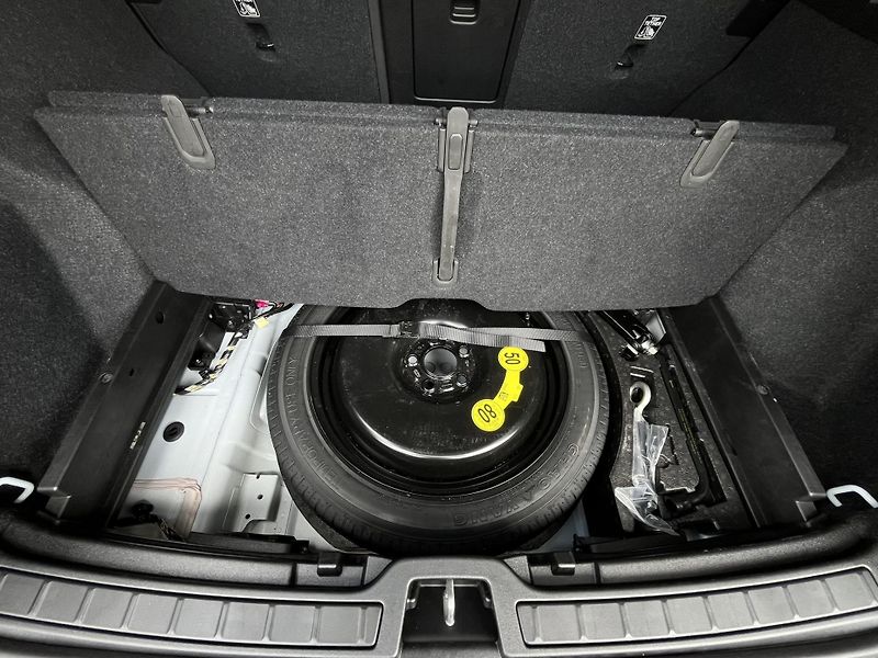 Volvo XC40 FWD T2 Core - fotka 25 z 44