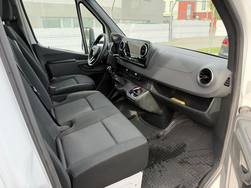 Mercedes-Benz Sprinter (2019) 519CDI / V6 / 3,5T / HČ / 8EP - fotka 15 z 16