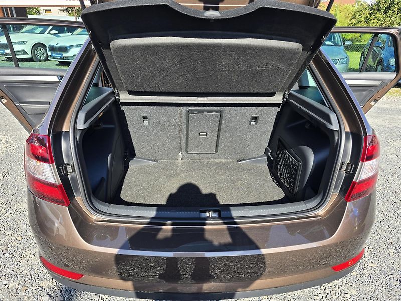 Škoda Rapid TSI 81KW XENON DIGI KLIMA 1Maj - fotka 17 z 24