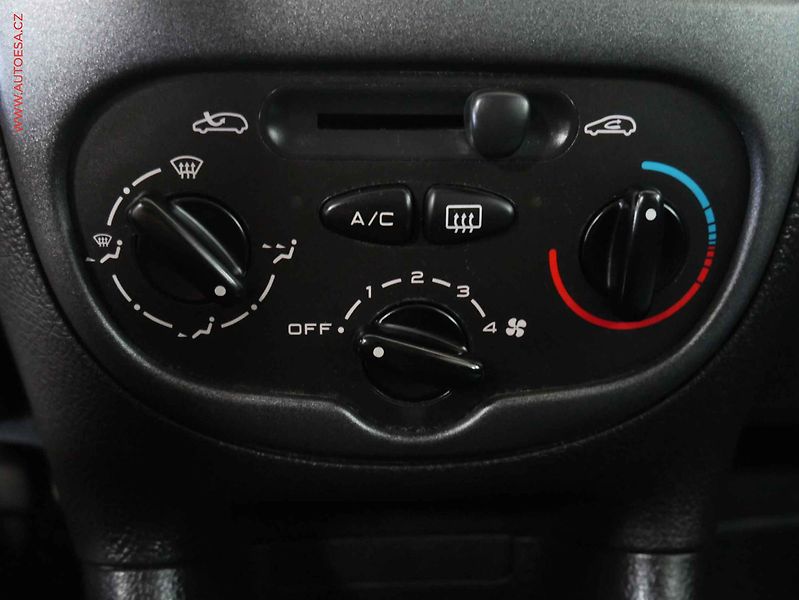 Peugeot 206 (2004) 1.4i, AC, el. výbava - fotka 16 z 17