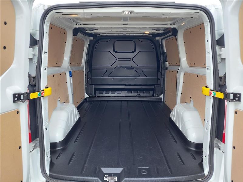 Ford Transit Custom 2,0 EcoBlue Trend L1 DPH - fotka 11 z 26