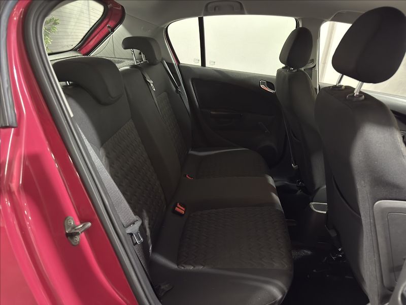 Opel Corsa 1,4   iSPORT TOP STAV I VZHLED - fotka 24 z 43