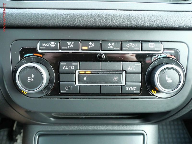 Volkswagen Tiguan (2014) 1.4 TSi, ČR, STK5/28 - fotka 19 z 21