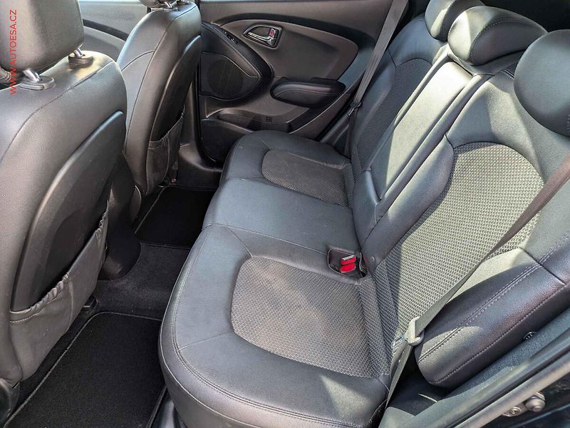 Hyundai ix35 (2013) 1.6 GDi, 2.maj,ČR, servis - fotka 10 z 18