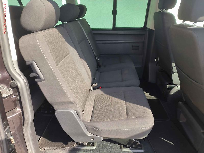 Volkswagen Caravelle (2017) 2.0TDi L2 8míst, DSG, navi - fotka 11 z 20