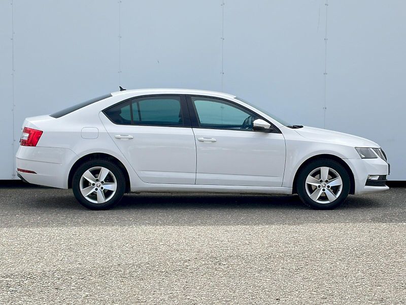 Škoda Octavia (2020) 1.6 TDI / 85kW / TOUR - fotka 8 z 29