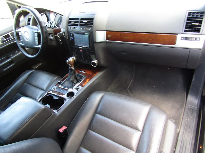 Volkswagen Touareg (2007) 2.5 TDI 128kW - fotka 13 z 33