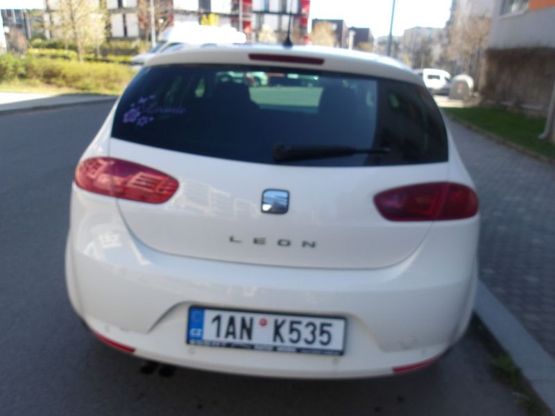 Seat Leon 1,4TSi NAJ.147000km ! NAVI ! - fotka 10 z 38