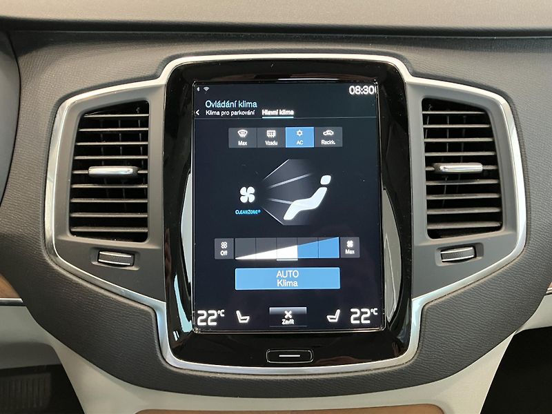 Volvo XC90 B5 AWD Momentum AT8 - fotka 37 z 43