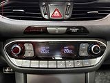 Hyundai i30 (2017) 1.4 TGDi, 1.maj,ČR, Bixen - náhled 16