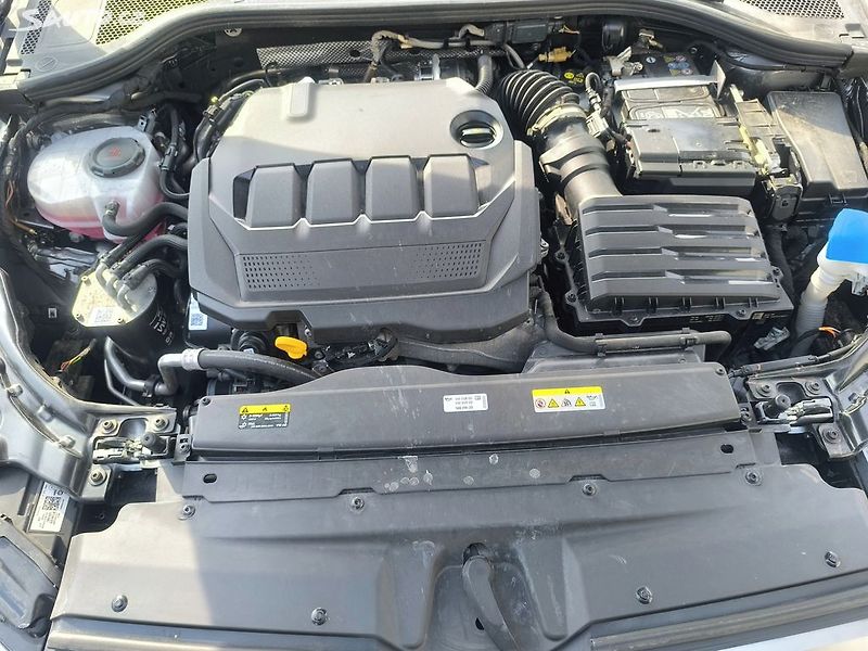 Škoda Superb -DPH,KRÁSNÝ,CZ,VÝBAVA,MASÁŽE - fotka 32 z 35