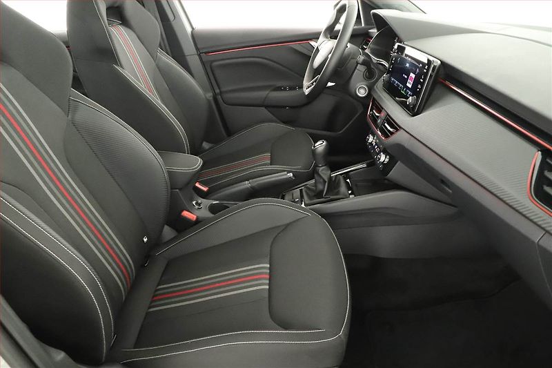 Škoda Scala (2025) 1.0 TSI, MONTE CARLO, KAMERA - fotka 7 z 14
