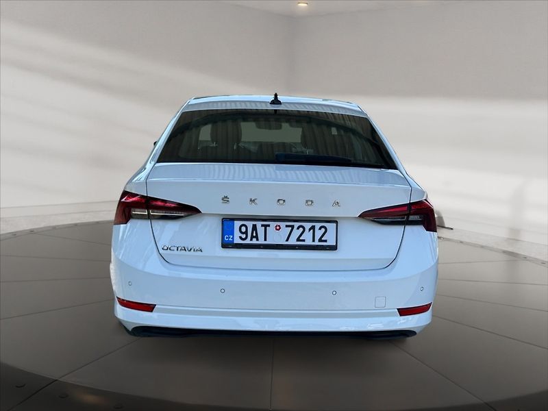 Škoda Octavia 2,0 TDI 85 Ambition - fotka 5 z 11