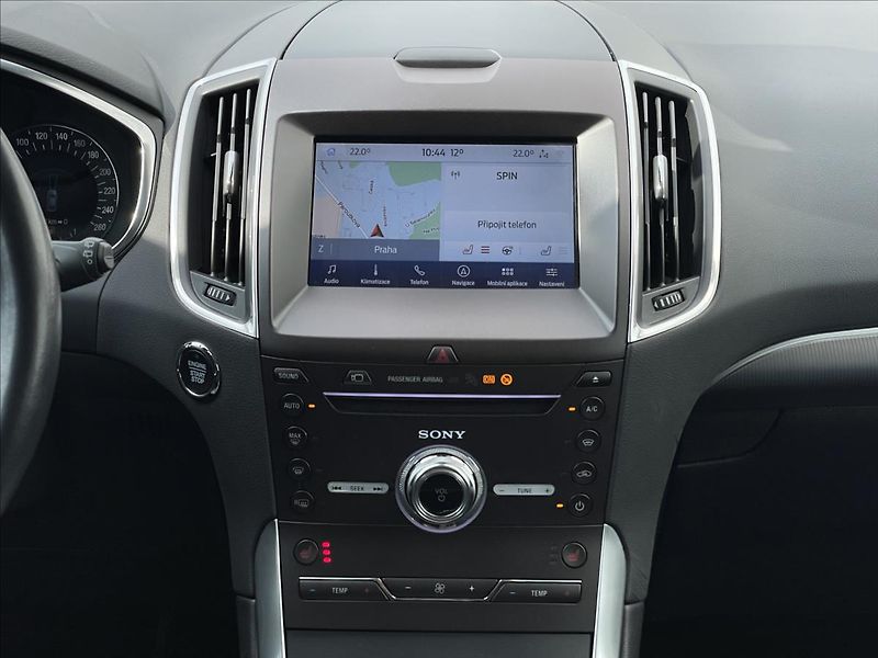 Ford S-MAX 2,0 EcoBlue AWD A8 Titanium TZ - fotka 11 z 23