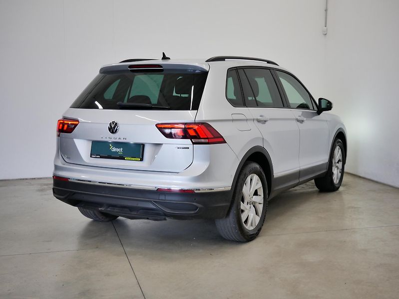 Volkswagen Tiguan - fotka 2 z 28
