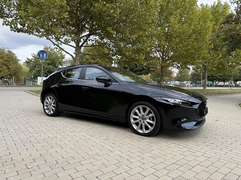 Mazda 3 2.0 Skyactiv-X Mild-Hybrid - fotka 14 z 35