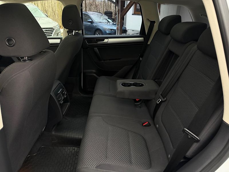Volkswagen Touareg  3.0 V6 TDI BMT 8TT - fotka 30 z 34