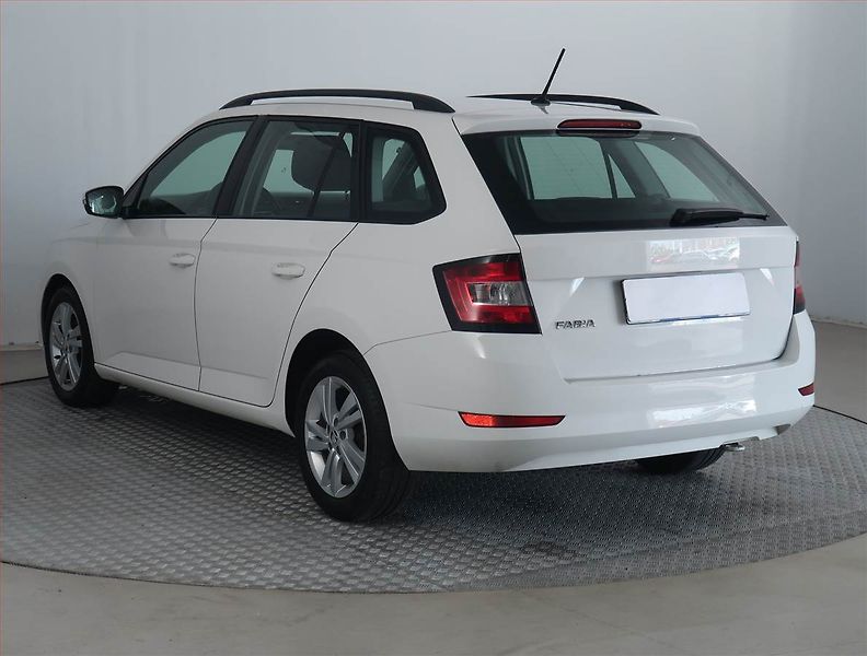 Škoda Fabia (2021) 1.0 TSI, ČR,1.maj - fotka 4 z 15