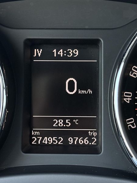 Škoda Superb (2015)  II Facelift maximální výbava - fotka 12 z 14