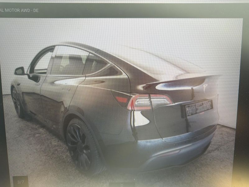 Tesla Model Y Performance-540PS-AWD-Záruka- - fotografie inzerátu