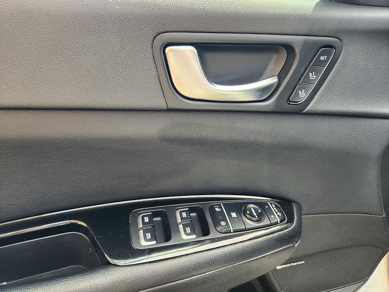 Kia Optima 2.0-GTLINE-AUTOMAT-NAVI-KAMERA - fotka 9 z 11