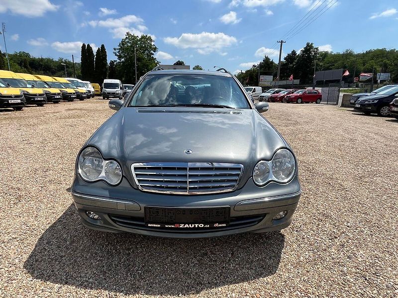 Mercedes-Benz Třídy C C 220 CDI Avantgarde - fotka 11 z 32