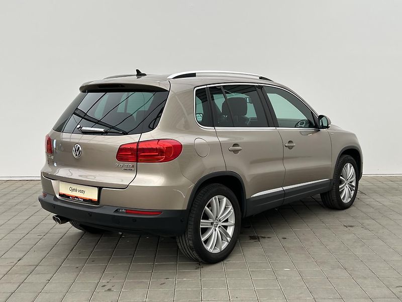 Volkswagen Tiguan 2.0 TDI 4x4 LIFE - fotka 2 z 29