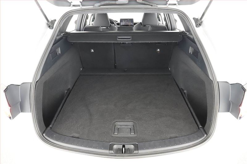 Toyota Corolla (2019) Comfort 1.8 Hybrid, Automat - fotka 11 z 15
